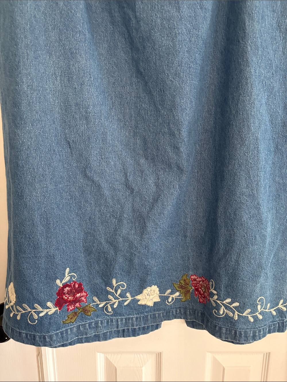 Denim & Co. Vintage Cottagecore Embroidered Blue Denim Maxi Skirt Plus size 2X - Picture 5 of 9